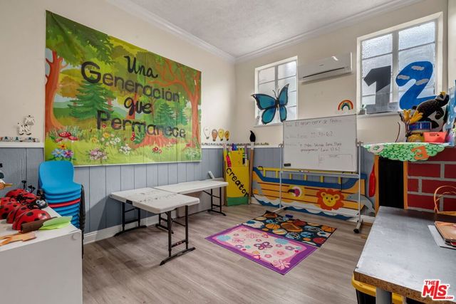 1100 S Lorena Street, Los Angeles, CA 90023