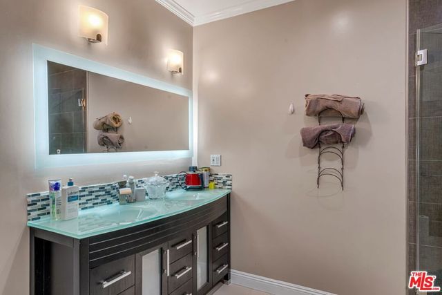 1100 S Lorena Street, Los Angeles, CA 90023