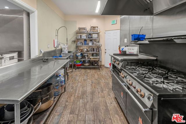 1100 S Lorena Street, Los Angeles, CA 90023