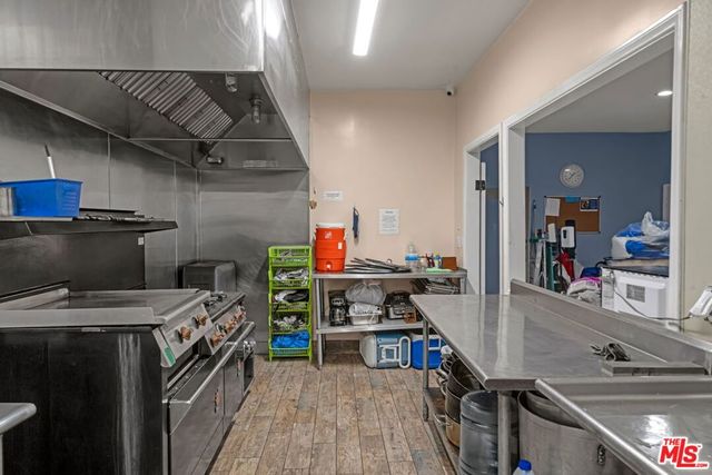 1100 S Lorena Street, Los Angeles, CA 90023