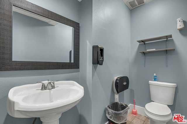 1100 S Lorena Street, Los Angeles, CA 90023