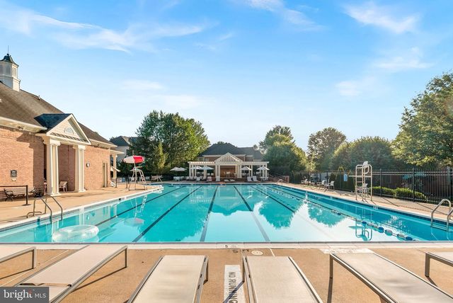 10111 BALLYNAHOWN CIR, Fairfax, VA 22030