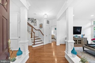 10111 BALLYNAHOWN CIR, Fairfax, VA 22030