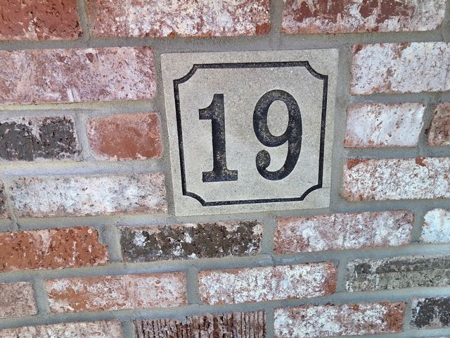 19 Brookstone Circle, Bloomington, IL 61704