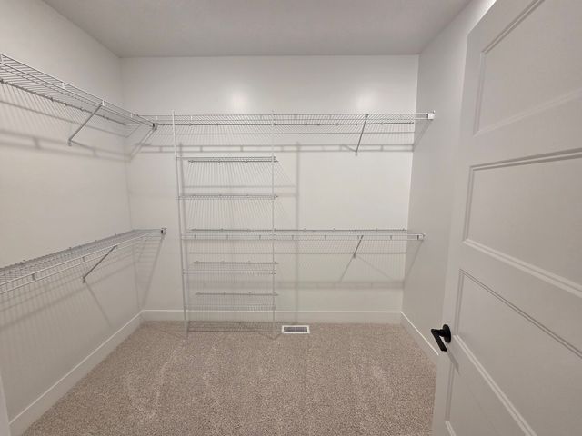 19 Brookstone Circle, Bloomington, IL 61704