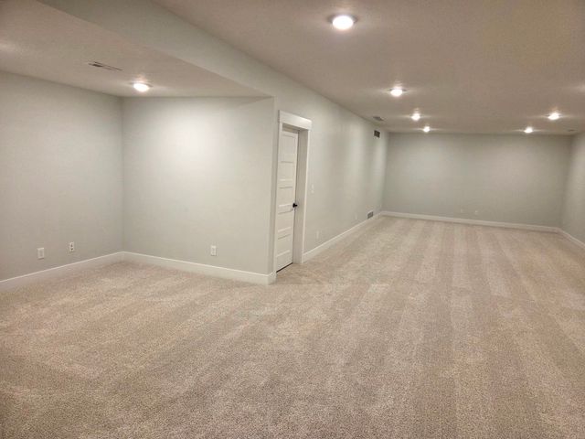 19 Brookstone Circle, Bloomington, IL 61704