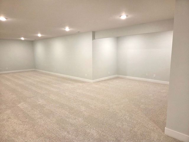 19 Brookstone Circle, Bloomington, IL 61704