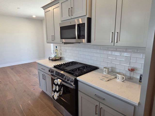 19 Brookstone Circle, Bloomington, IL 61704