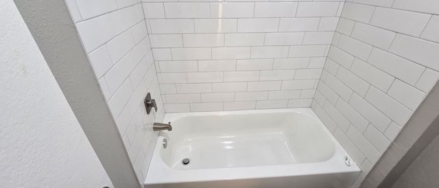 11122 Thackery Lane, Houston, TX 77016