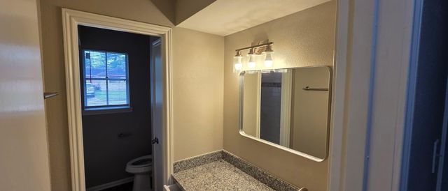 11122 Thackery Lane, Houston, TX 77016