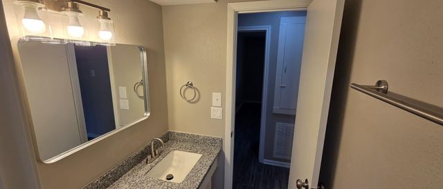 11122 Thackery Lane, Houston, TX 77016