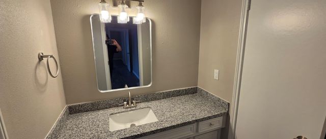 11122 Thackery Lane, Houston, TX 77016