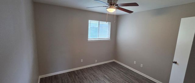 11122 Thackery Lane, Houston, TX 77016