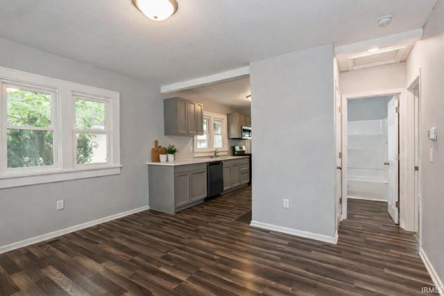 516 N Logan Street, Mishawaka, IN 46545