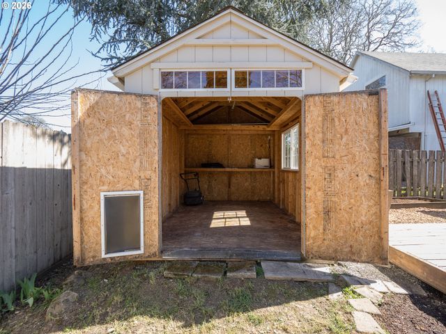 18283 Sw JANN Dr, Beaverton, OR 97003