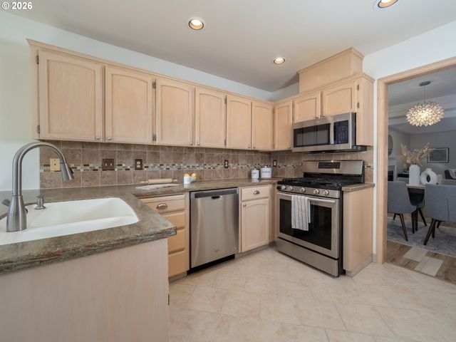 18283 Sw JANN Dr, Beaverton, OR 97003