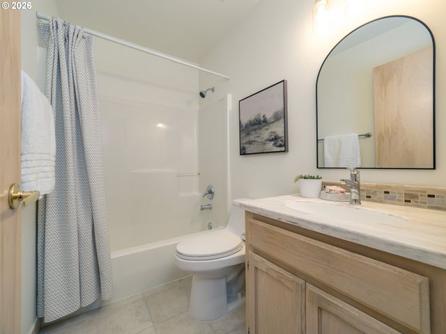 18283 Sw JANN Dr, Beaverton, OR 97003