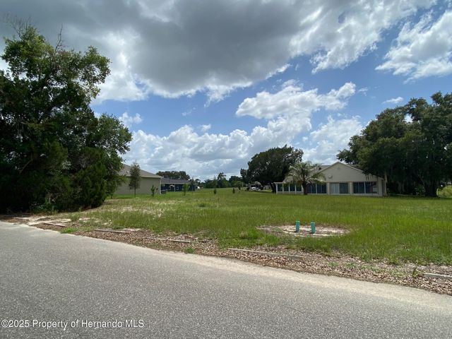 5449 Chestnut Ridge Road, Dade City, FL 33523