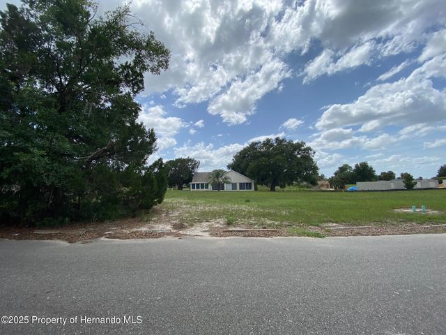 5449 Chestnut Ridge Road, Dade City, FL 33523
