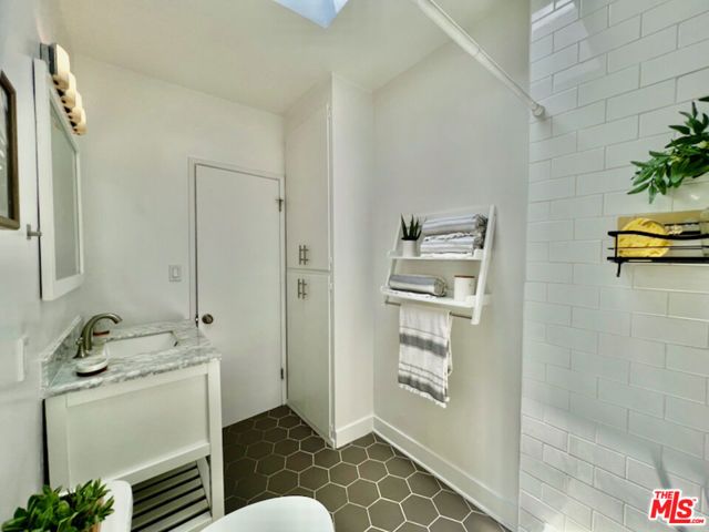 1217 N Virgil Avenue 7B, Los Angeles, CA 90029