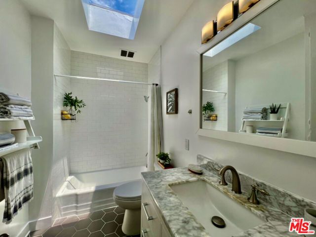 1217 N Virgil Avenue 7B, Los Angeles, CA 90029