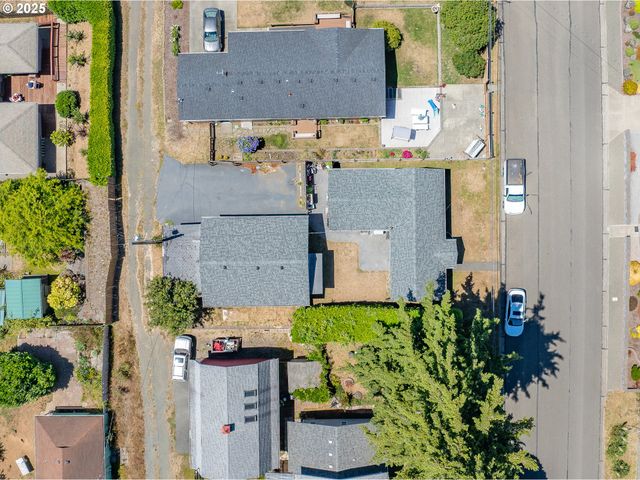 765 STATE St, North Bend, OR 97459