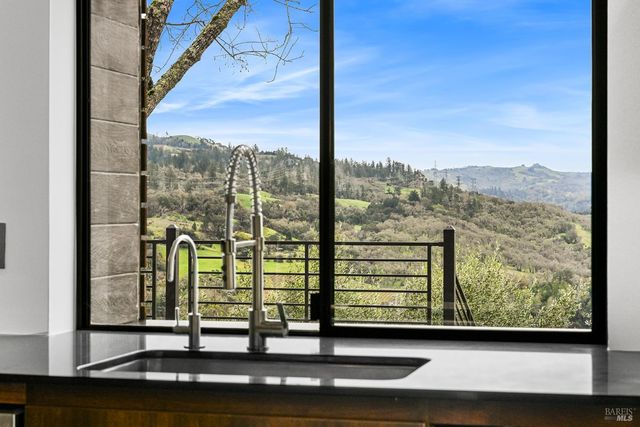 5232 Maacama Ridge Rd, Healdsburg, CA 95448