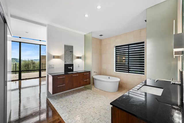 5232 Maacama Ridge Rd, Healdsburg, CA 95448