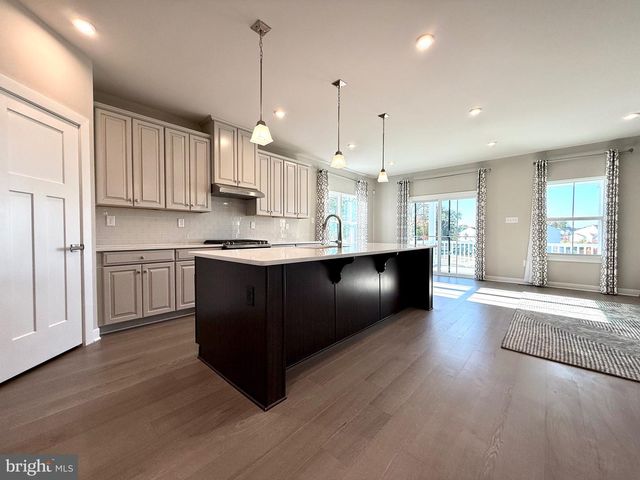 1126 MILES CT, Cheltenham, PA 19012