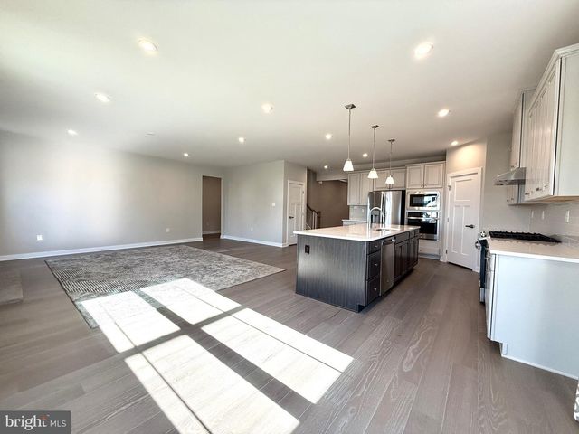 1126 MILES CT, Cheltenham, PA 19012