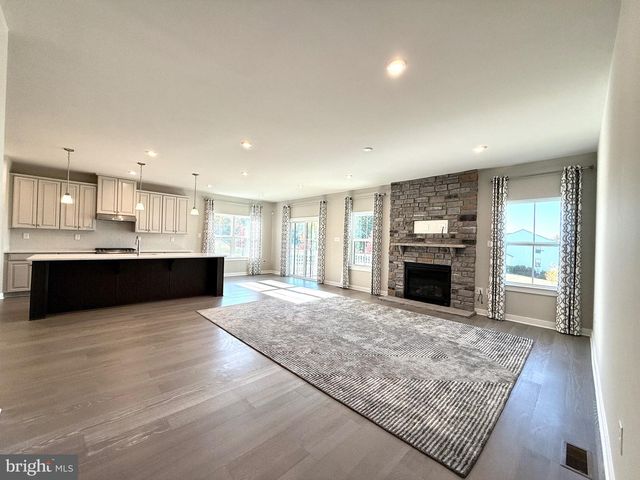 1126 MILES CT, Cheltenham, PA 19012