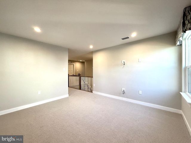 1126 MILES CT, Cheltenham, PA 19012