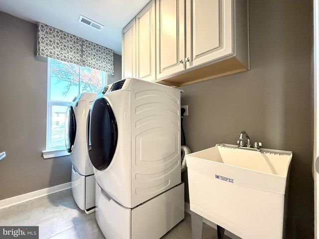 1126 MILES CT, Cheltenham, PA 19012