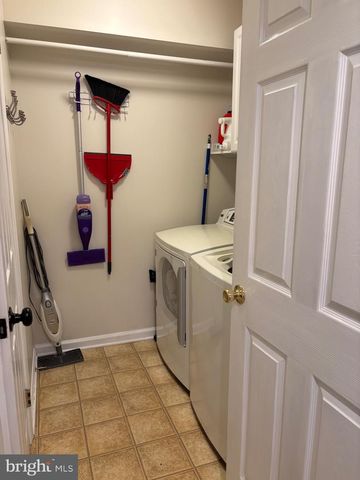 4 WILLOW CT, Downingtown, PA 19335