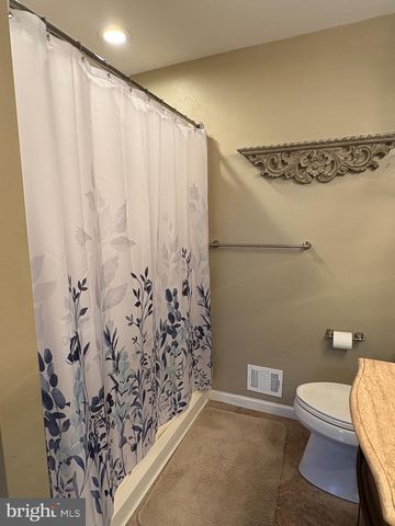 4 WILLOW CT, Downingtown, PA 19335