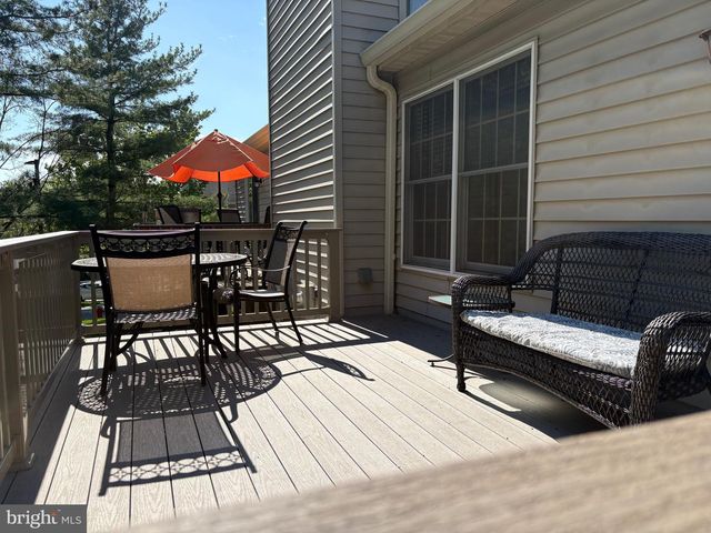 4 WILLOW CT, Downingtown, PA 19335