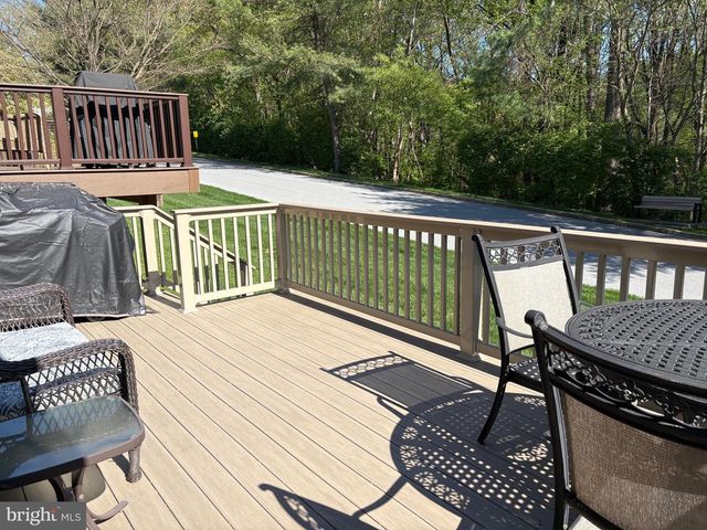 4 WILLOW CT, Downingtown, PA 19335