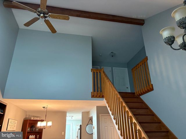 4 WILLOW CT, Downingtown, PA 19335