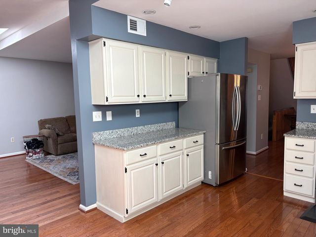 4 WILLOW CT, Downingtown, PA 19335