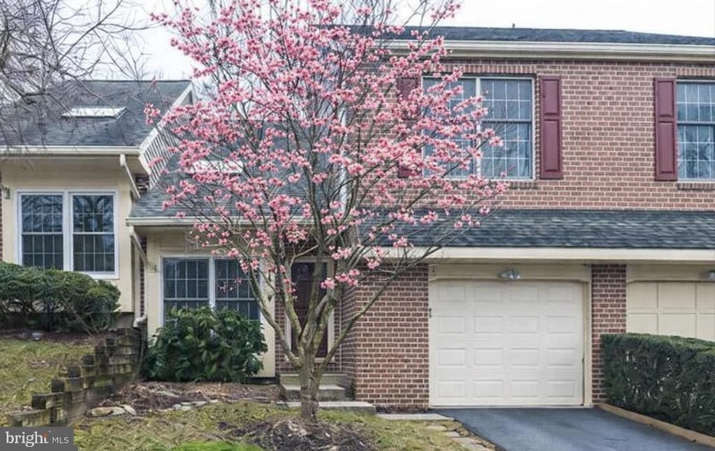 4 WILLOW CT, Downingtown, PA 19335
