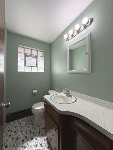 6637 S Whipple Street 2, Chicago, IL 60629