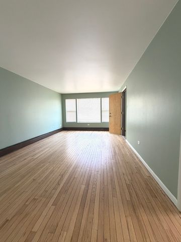 6637 S Whipple Street 2, Chicago, IL 60629