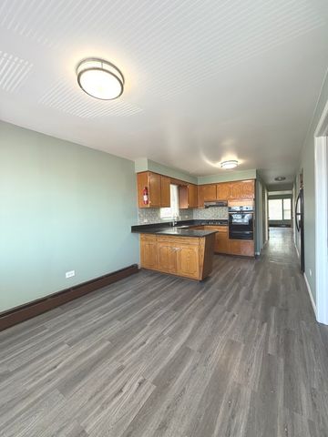 6637 S Whipple Street 2, Chicago, IL 60629