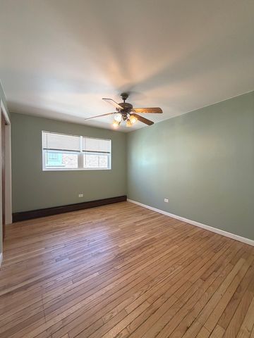 6637 S Whipple Street 2, Chicago, IL 60629