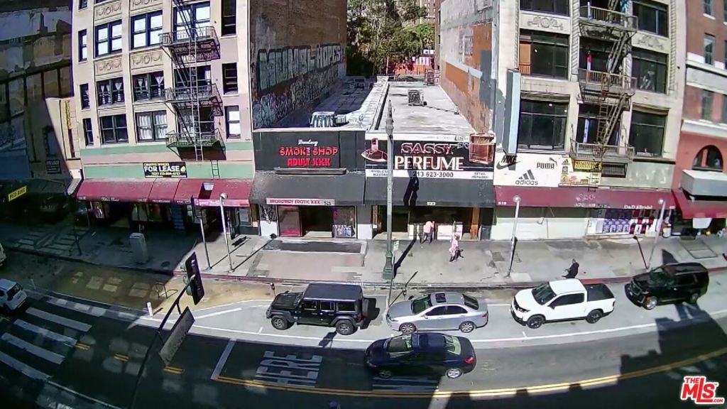 523 & 525 S Broadway, Los Angeles, CA 90013 — exterior