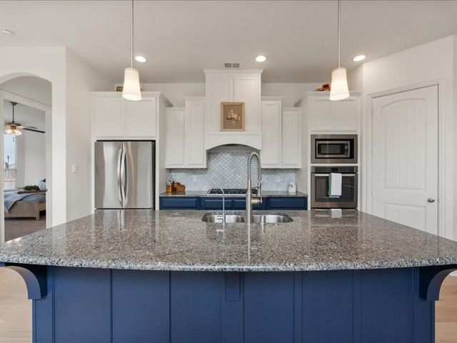 4701 Gladiola Court, Mansfield, TX 76063