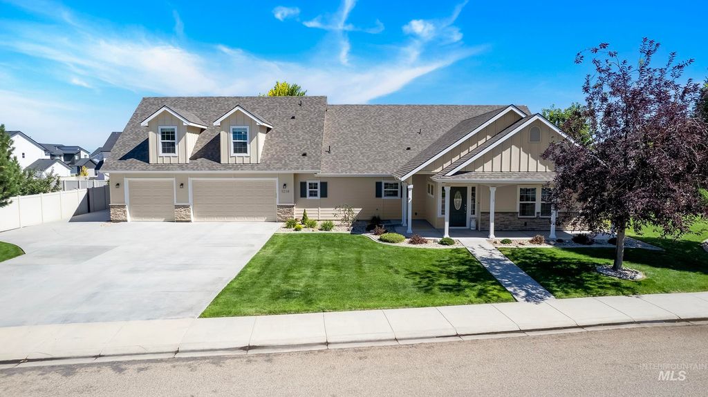 1218 W Heartland Dr, Kuna, ID 83634