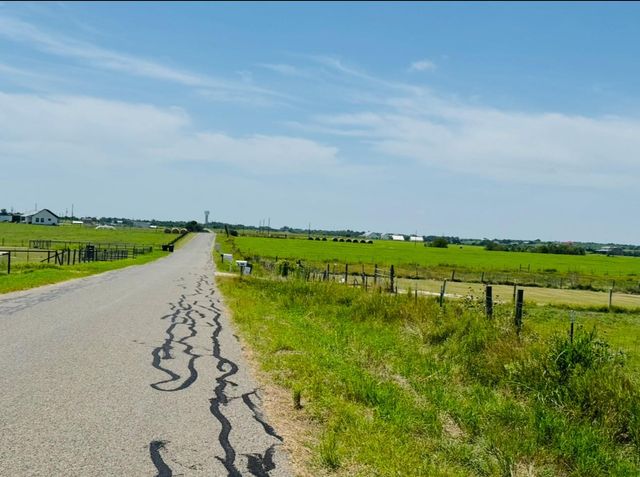 2334 CR 464, Elgin, TX 78621