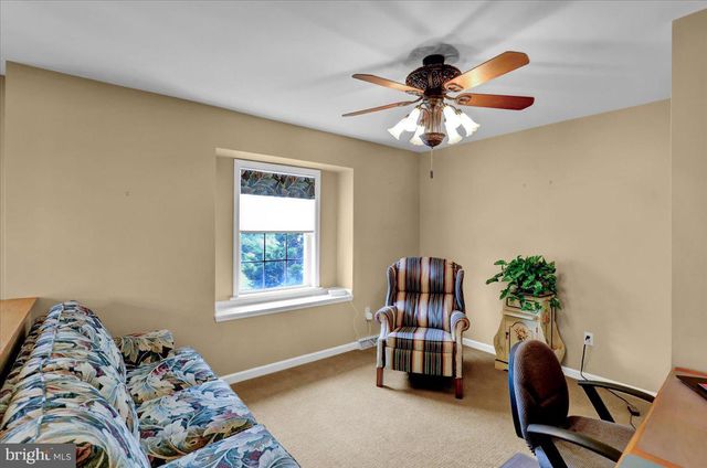 128 MACINTOSH DR, Palmyra, PA 17078