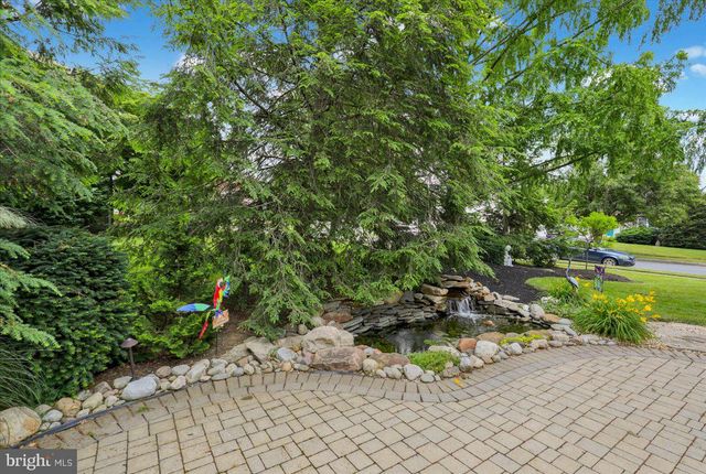 128 MACINTOSH DR, Palmyra, PA 17078